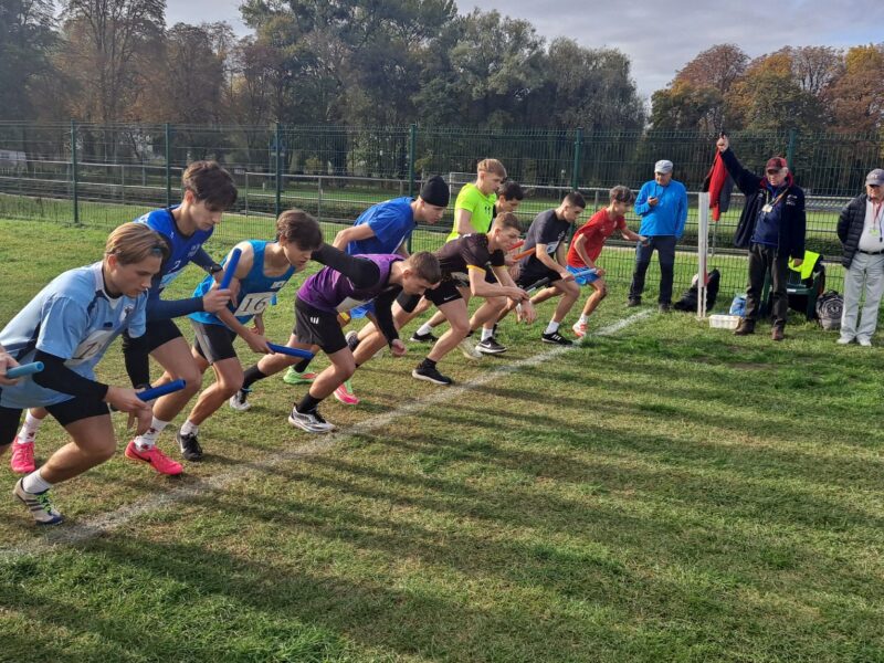 Finał Wojewódzki w Sztafetowych Biegach Przełajowych